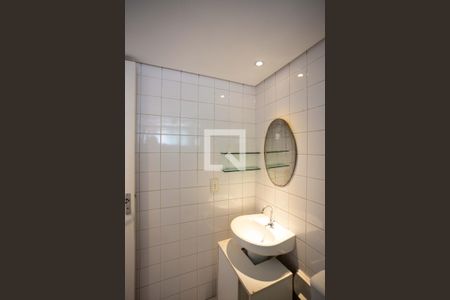 Apartamento à venda com 49m², 2 quartos e 1 vaga Apartamento à venda com 49m², 2 quartos e 1 vagaBanheiro