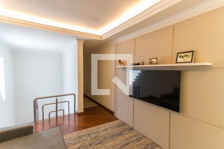 Sala de TV   de casa de condomínio à venda com 5 quartos, 550m² em Barro Branco (zona Norte), São Paulo