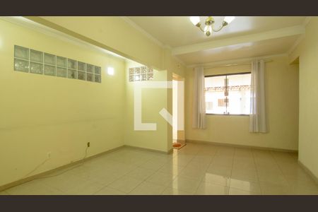 Sala de casa à venda com 3 quartos, 120m² em Jardim Danubio, Jundiaí