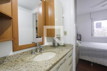 Banheiro suite de apartamento à venda com 3 quartos, 126m² em Bom Fim, Porto Alegre