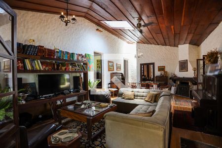 Sala  de casa de condomínio para alugar com 3 quartos, 250m² em Vila de Sao Fernando, Cotia