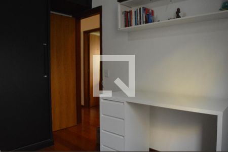 Quarto 2 de casa à venda com 3 quartos, 360m² em Álvaro Camargos, Belo Horizonte