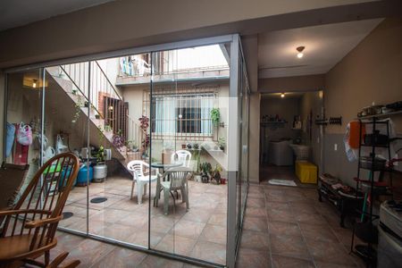 Casa à venda com 238m², 4 quartos e 2 vagas Casa à venda com 238m², 4 quartos e 2 vagasÁrea comum - Churrasqueira