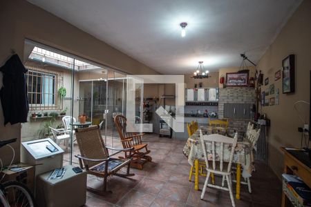 Casa à venda com 238m², 4 quartos e 2 vagas Casa à venda com 238m², 4 quartos e 2 vagasÁrea comum - Churrasqueira