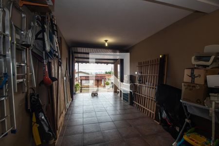 Casa à venda com 238m², 4 quartos e 2 vagas Casa à venda com 238m², 4 quartos e 2 vagasGaragem
