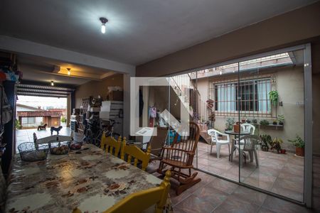 Casa à venda com 238m², 4 quartos e 2 vagas Casa à venda com 238m², 4 quartos e 2 vagasÁrea comum - Churrasqueira