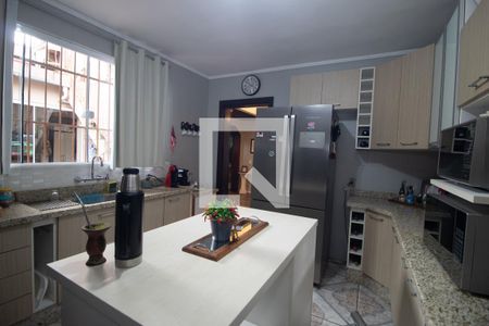 Casa à venda com 238m², 4 quartos e 2 vagas Casa à venda com 238m², 4 quartos e 2 vagasCozinha