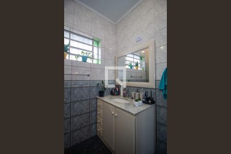 Casa à venda com 238m², 4 quartos e 2 vagas Casa à venda com 238m², 4 quartos e 2 vagasBanheiro da Suíte