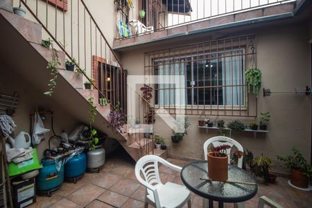 Casa à venda com 238m², 4 quartos e 2 vagas Casa à venda com 238m², 4 quartos e 2 vagasÁrea comum