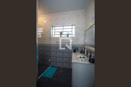 Casa à venda com 238m², 4 quartos e 2 vagas Casa à venda com 238m², 4 quartos e 2 vagasBanheiro da Suíte