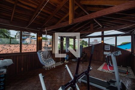 Casa à venda com 238m², 4 quartos e 2 vagas Casa à venda com 238m², 4 quartos e 2 vagasTerraço