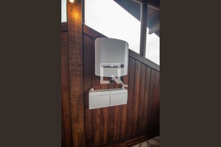 Casa à venda com 238m², 4 quartos e 2 vagas Casa à venda com 238m², 4 quartos e 2 vagasTerraço