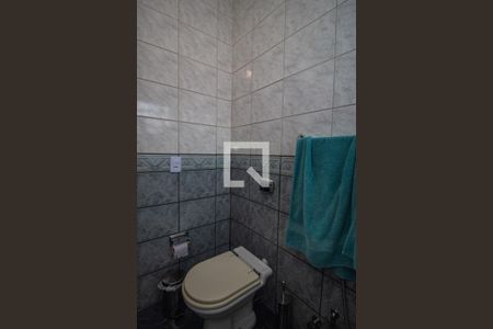 Casa à venda com 238m², 4 quartos e 2 vagas Casa à venda com 238m², 4 quartos e 2 vagasBanheiro da Suíte