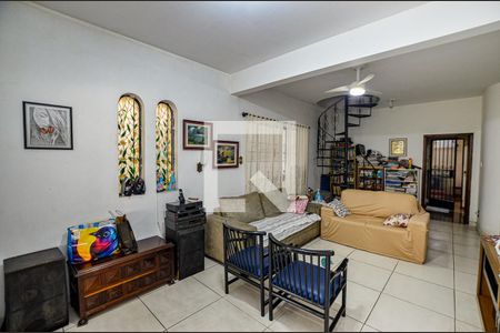 Sala de casa à venda com 5 quartos, 120m² em Santa Rosa, Niterói