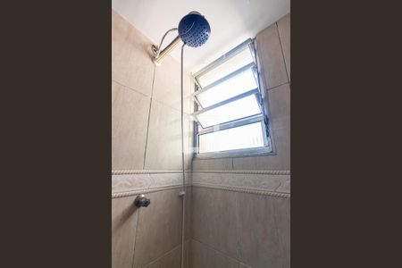 Banheiro de apartamento à venda com 2 quartos, 60m² em Bandeiras, Osasco