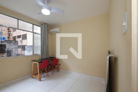 Quarto 1 de apartamento para alugar com 2 quartos, 80m² em Grajaú, Rio de Janeiro