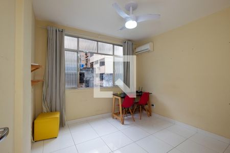 Quarto 1 de apartamento para alugar com 2 quartos, 80m² em Grajaú, Rio de Janeiro