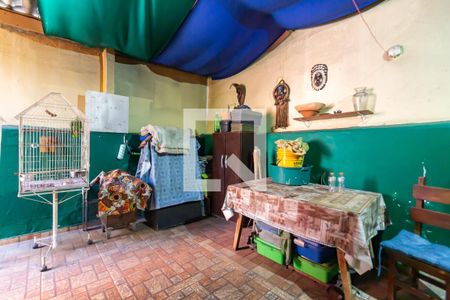 Casa à venda com 231m², 3 quartos e 2 vagas Casa à venda com 231m², 3 quartos e 2 vagasQuintal e Área de Serviço