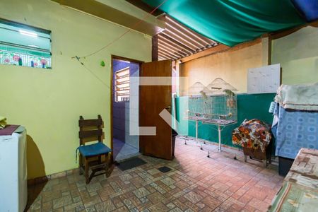 Casa à venda com 231m², 3 quartos e 2 vagas Casa à venda com 231m², 3 quartos e 2 vagasQuintal e Área de Serviço