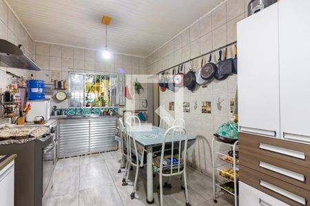Casa à venda com 231m², 3 quartos e 2 vagas Casa à venda com 231m², 3 quartos e 2 vagasCozinha