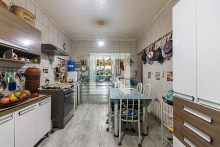 Casa à venda com 231m², 3 quartos e 2 vagas Casa à venda com 231m², 3 quartos e 2 vagasCozinha