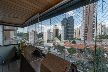 Varanda Sala de Estar de apartamento à venda com 3 quartos, 156m² em Cambuí, Campinas