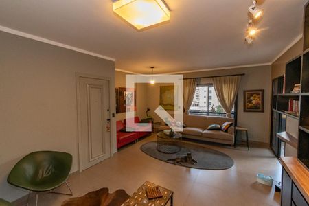 Sala de Estar de apartamento à venda com 3 quartos, 156m² em Cambuí, Campinas