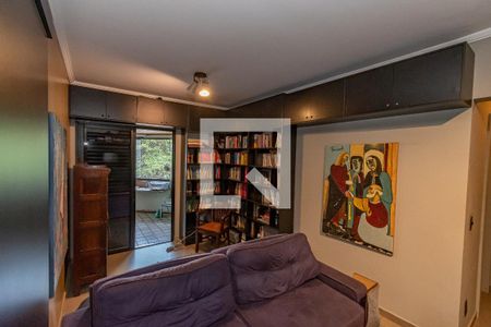 Sala de TV de apartamento à venda com 3 quartos, 156m² em Cambuí, Campinas