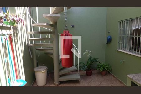 Casa à venda com 4 quartos, 200m² em Piraporinha, Diadema