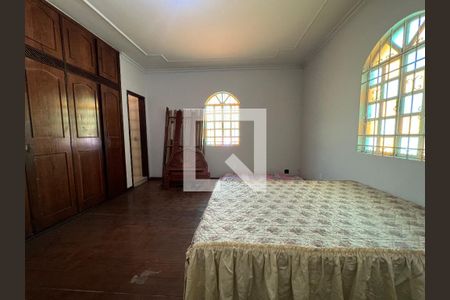 Quarto 1 de casa à venda com 4 quartos, 374m² em São Joaquim, Contagem