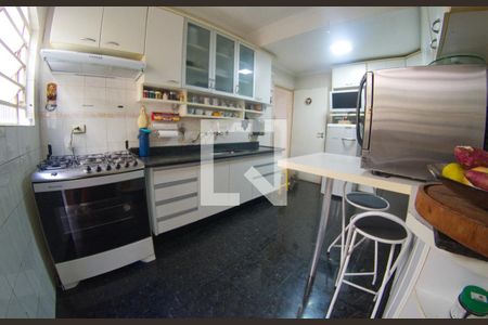 Cozinha de casa à venda com 3 quartos, 107m² em Jardim Ivana, São Paulo