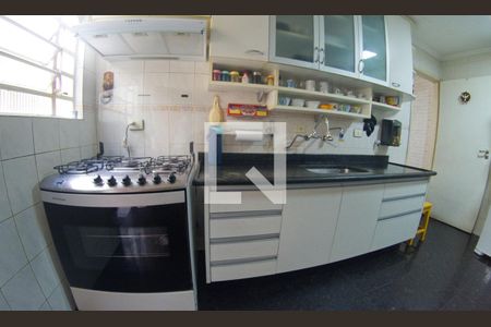 Cozinha de casa à venda com 3 quartos, 107m² em Jardim Ivana, São Paulo