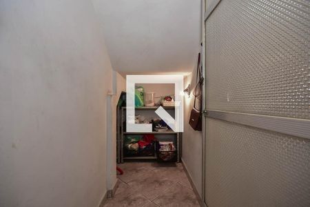 Casa à venda com 149m², 3 quartos e 3 vagas Casa à venda com 149m², 3 quartos e 3 vagasCorredor