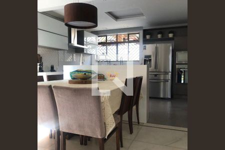 Casa à venda com 3 quartos, 250m² em Paquetá, Belo Horizonte