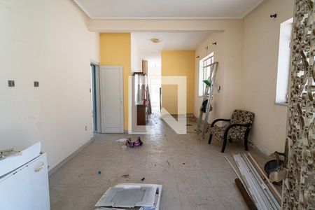 Sala de casa à venda com 3 quartos, 120m² em São Lourenço, Niterói