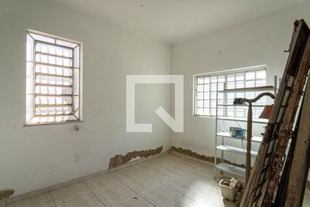 Quarto de casa à venda com 3 quartos, 120m² em São Lourenço, Niterói