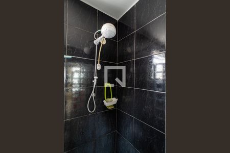 Banheiro de casa à venda com 3 quartos, 120m² em São Lourenço, Niterói