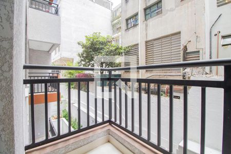 Varanda de kitnet/studio para alugar com 1 quarto, 27m² em Pinheiros, São Paulo