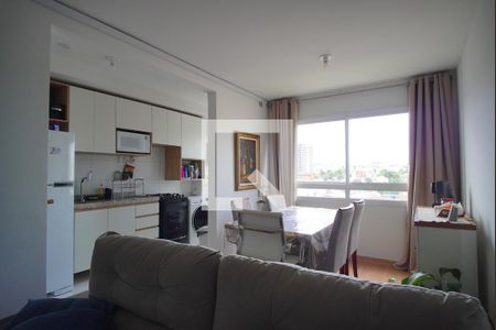 Sala de apartamento para alugar com 3 quartos, 67m² em Passo da Areia, Porto Alegre