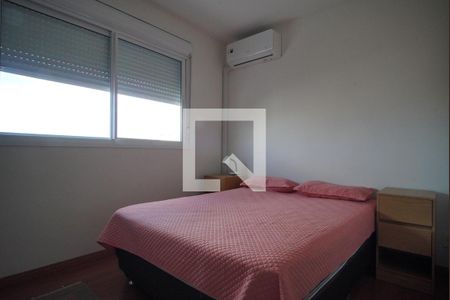 Suíte de apartamento para alugar com 3 quartos, 67m² em Passo da Areia, Porto Alegre