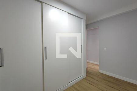 Quarto 2 de apartamento para alugar com 2 quartos, 51m² em Vila Satúrnia, Campinas