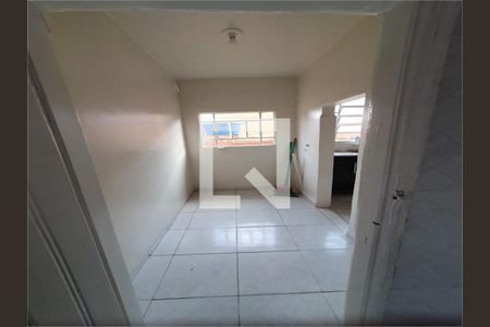 Casa à venda com 2 quartos, 100m² em Vila Pita, São Paulo
