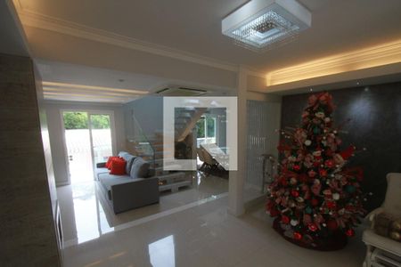 Sala de casa de condomínio à venda com 4 quartos, 308m² em Pendotiba, Niterói