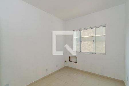 Quarto 1 de apartamento para alugar com 2 quartos, 60m² em Brás de Pina, Rio de Janeiro