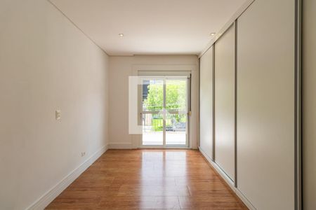 Casa de condomínio à venda com 400m², 3 quartos e 4 vagas Casa de condomínio à venda com 400m², 3 quartos e 4 vagasSuíte 1