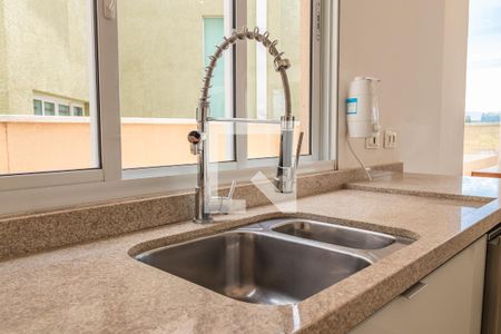 Casa de condomínio à venda com 400m², 3 quartos e 4 vagas Casa de condomínio à venda com 400m², 3 quartos e 4 vagasCozinha