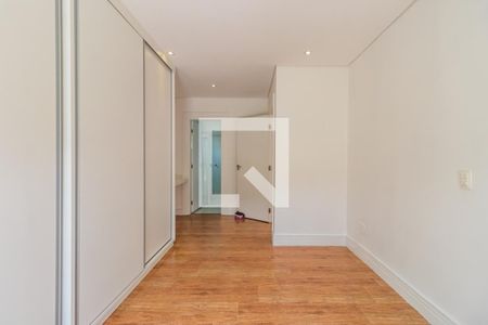 Casa de condomínio à venda com 400m², 3 quartos e 4 vagas Casa de condomínio à venda com 400m², 3 quartos e 4 vagasSuíte 1