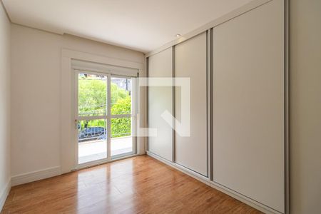 Casa de condomínio à venda com 400m², 3 quartos e 4 vagas Casa de condomínio à venda com 400m², 3 quartos e 4 vagasSuíte 1