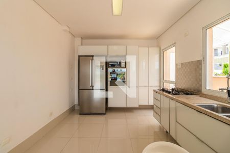 Casa de condomínio à venda com 400m², 3 quartos e 4 vagas Casa de condomínio à venda com 400m², 3 quartos e 4 vagasCozinha