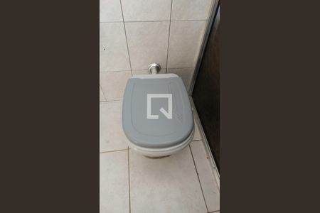 Casa à venda com 194m², 3 quartos e 3 vagas Casa à venda com 194m², 3 quartos e 3 vagasBanheiro